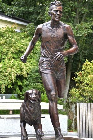 Statue of John Kelley, by Hanlon Sculpture